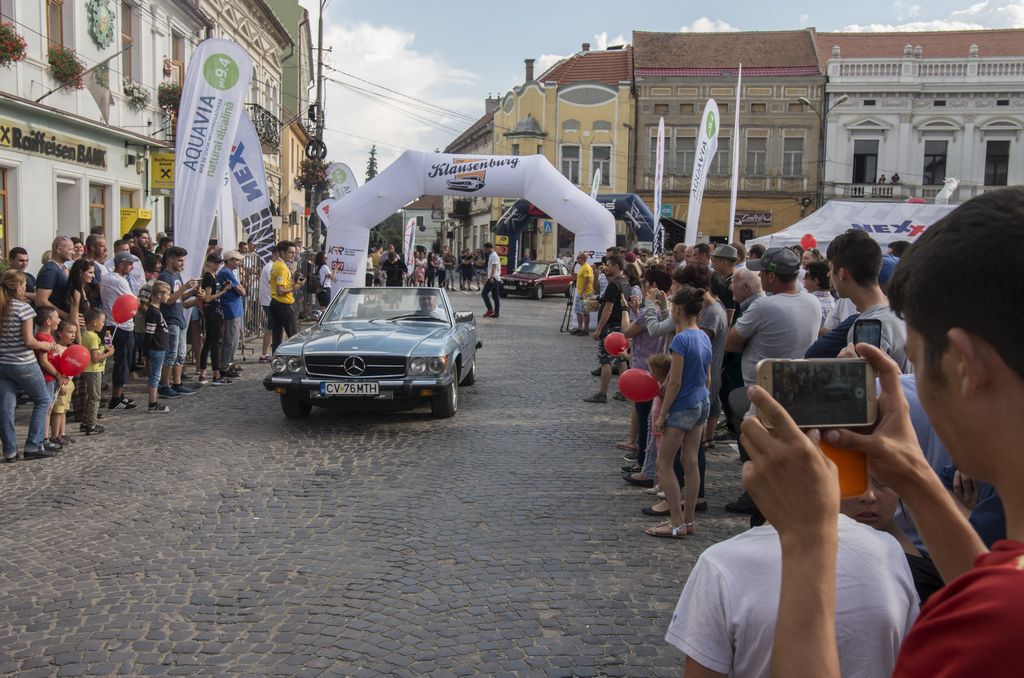 Mașinile retro concurează pentru a treia oară la Târgu Secuiesc
